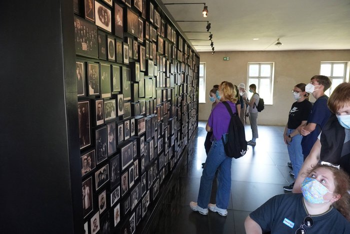 71_-_Birkenau_19_Namensliste_der_ersten_ermordeten_Juden.JPG 71_-_Birkenau_19_Namensliste_der_ersten_ermordeten_Juden.JPG